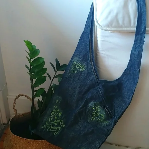 Bag - Picture 1 of 3